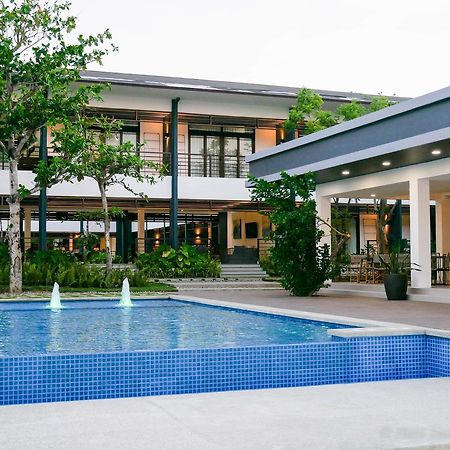 Huni Sicogon Hotel Carles Eksteriør billede